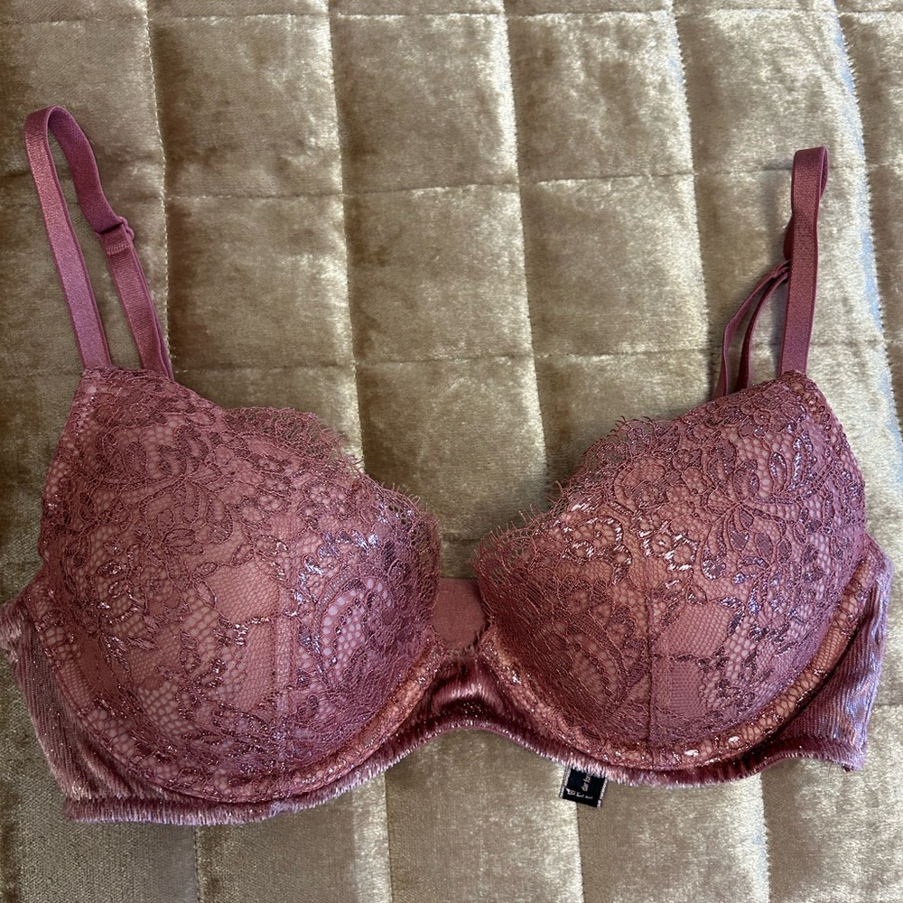 Victoria's Secret Mauve Lace Bra